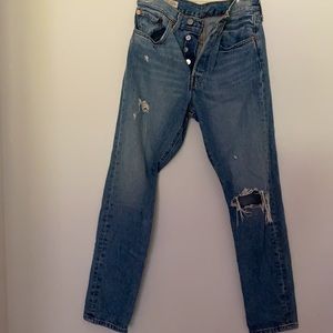 💫- Levi’s 501 S Skinny Button Jeans